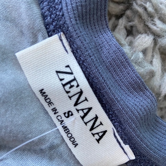 Camo long sleeve v-neck shirt - Picture 2 of 2